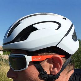 Casques de cyclisme Casque de cyclisme Triathlon aero casque de vélo de course sur route pour hommes femme casque de vélo vtt casque de vélo de montagne capacete ciclismo 231124