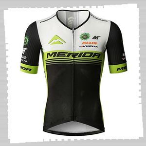 Maillot de cyclisme Pro Team MERIDA Hommes Été à séchage rapide Uniforme de sport Chemises de vélo de montagne Route Vélo Tops Vêtements de course Vêtements de sport en plein air Y21041251