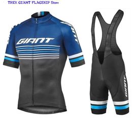 Wielertrui Sets 2023 Set GIANT Ademend Mountainbike Kleding voor Mannen Korte Mouw Sport kit Bike Shirt Shorts 230614