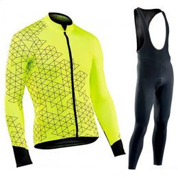 Wielrenshirtsets Herfst wielertruiset Fietskledingpak Maillot Cyclisme Homme Heren MTB-fietsbroek met lange mouwen Ropa Sport 231116