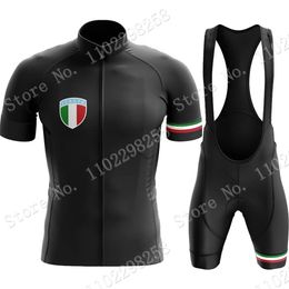 Wielertrui sets Classic Italia Wielertrui Set Italië Nationale Team Kleding Heren Racefiets Shirts Pak Fiets Koersbroek MTB Maillot 230619