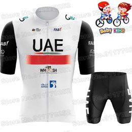 Conjuntos de jersey de ciclismo Niños Equipo de los EAU Conjunto de jersey de ciclismo Niños Niñas Ropa de bicicleta Niños Camisas de bicicleta de carretera Traje Pantalones MTB Maillot Ciclismo Ropa 230828