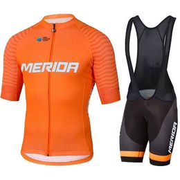 Wielertruisets Merida Sportset Sportkleding Team Jersey Heren Fietsblouse Mtb-outfit Pro-broek Gel Uniform Bib Shorts Zomerkleding 230919