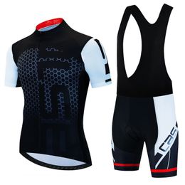 Cycling Jersey Sets Pro Cycling Jersey Set Men Bib Shorts Bicycle Fiets met korte mouwen Fietsfiets Maillot Ciclismo Hombre Black Sets voor MTB 230313