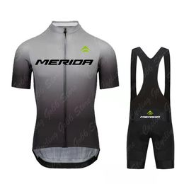 Wielershirtsets Zomer Wielrenshirtset Zomer Heren Fietskleding Racefiets Shirts Pak Fietsbroek MTB Ropa Maillot Merida 230919