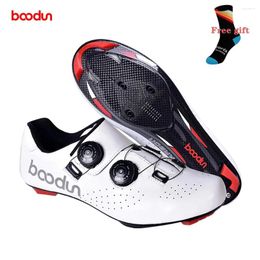 Chaussures à vélo BooDun 2024 Cuir Ultra-Light Fibre de carbone Vélo de route Nécourrure professionnelle non résistante à l'usure