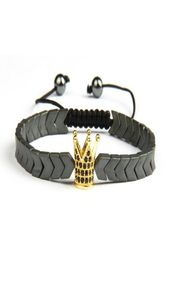 Bracelets Men de couronne CZ Micro Pave Black Black Gold Crown Macrame Bracelet avec des perles de pierre d'hématite Gift pour Men4875683