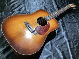 D 18 gearceerde top 1975 Sunburst akoestische gitaar