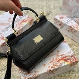 D 2024 Fashion G Women S Designers Sacs Real Cuir Handbag Simple Fashion Elegant Style Designer Style 240507