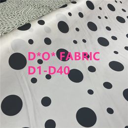 D1-40 GARN-geverfde Jacquard kledingstofveer en herfstkleding Trench Pak Brocade Designer Fabric