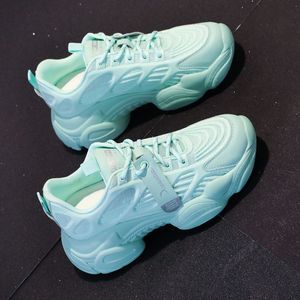 Chaussures de papa femmes Instagram tendance printemps et été GAI nouveau polyvalent Internet rouge Super Fire Net chaussures respirant maille semelle épaisse chaussures de sport