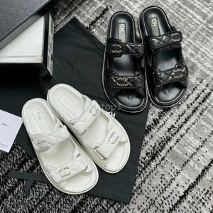 Dad Sandals Designer Half Slippers glijden aan zonder de achterste band Dames dames zomer flip flop muilezel plat luxe strandschoenleer slingback