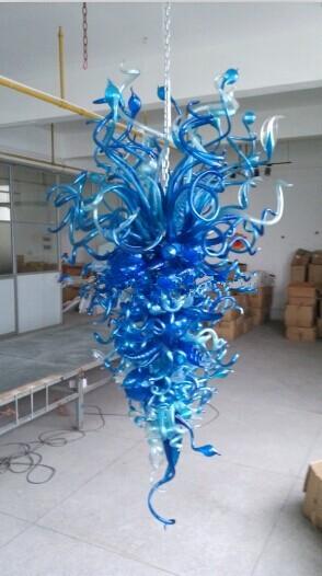 Dale Chihuly Style Blue Blown GlassチェーンペンダントランプLEDシャンデリアフラッシュマウントムラーノスタイルモダンなシャンデリア