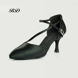 Dansschoenen fabriek outlet top ballroom dames latin bd 188 jazz moderne zwarte satijnen hiel 7,5 cm voetverzorging ontwerp veters