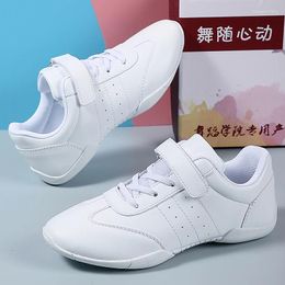 Zapatos de baile niños porristas para niñas chicas resbalando en la zapatilla de gimnasio niños blancos baile deportivo entrenamiento competencia de tenis alegría