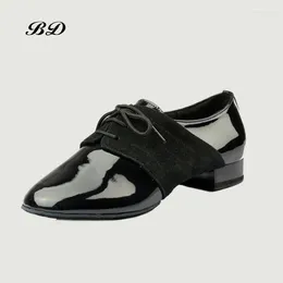 Chaussures de danse Sneakers Top Latin Shoe Men's Greil Jazz Jazz moderne Cowe Cow Two Point Sole Patent Leather BD 322 Sacs gratuits