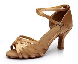 Chaussures de danse Femmes classiques latin dames salles de bal cha-cha sandales de danse douce solet sole 7cm talon stable deux styles 6 couleurs