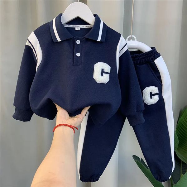 Conjuntos de ropa 2-11Y Chándal para niños pequeños Conjuntos de ropa para bebés de primavera Adolescentes Niños Niños Moda Deporte Ropa para niños Sudadera para niños Pantalones 2 piezas Traje 231005