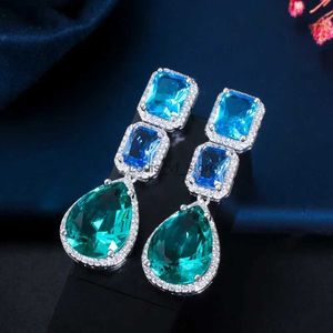 Dangle Chandelier 2023 Nouveau trois couleurs vert bleu or argent couleur poire rectangle boucles d'oreilles pour femmes anniversaire cadeau bijoux en gros E6927 H240125