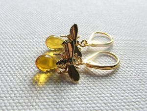 Bengelen kroonluchter bijen oorbellen gouden bumble en honing leverback oorbellendangle odet22