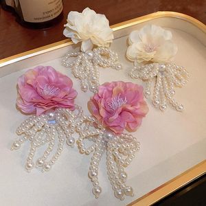 Lámpara colgante de tela blanca y rosa grande, pendientes colgantes de flores para niñas, lazo bohemio, joyería de fiesta de perlas para mujer