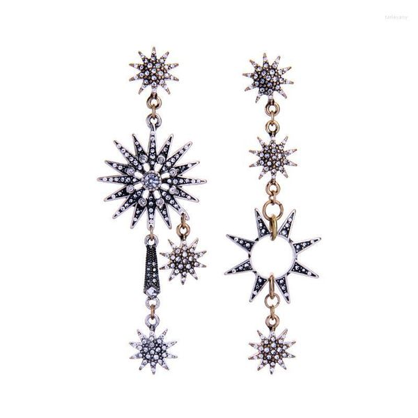 Brincos de cristal assimétricos de preço em massa pendente 2022 moda flor de neve perfurado pendurado para mulheres joias joias pendentes pendentes distantes