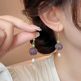 Boucles d'oreilles de perles de fleurs colorées de lustre en pendaison de lustre pour femmes 2024 coréen la mode oreillette de bijoux violet
