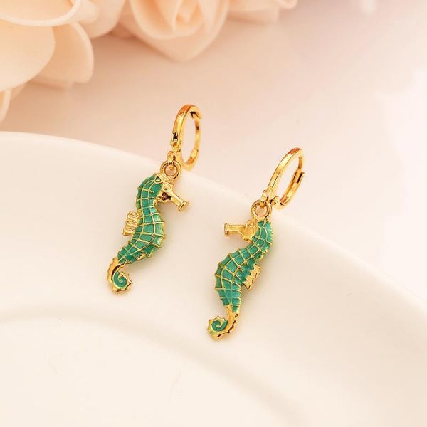 Cuelga los pendientes lindos del caballito de mar del amor de la lámpara para las mujeres Color oro África HeartJewelry Bijoux DIY encantos niños Gilrs regalos6229221