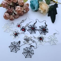 Bengelen kroonluchter donkere punk gotische veelzijdige persoonlijkheid asymmetrische spider web zwart cosplay Halloween Party sieraden 1 paar 220826