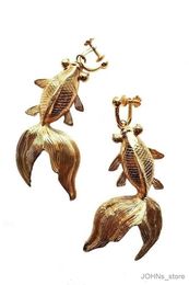 Diseño de lámpara de araña colgante pendientes colgantes de peces de oro único