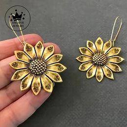 Dangle Lustre DRlove Mode Dame Fleur Pendentif Boucles D'oreilles Femelle Style Métallique Plante Tournesol Accessoires pour Cérémonie D'anniversaire Fête 231218