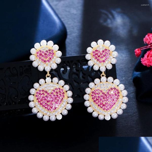 Cuelga los pendientes de la lámpara Cwwzircons Pink Forma de corazón Imitación Perla Cubic Zirconia para las mujeres Vestido de compromiso Joyería CZ937 Drop de Otlsd