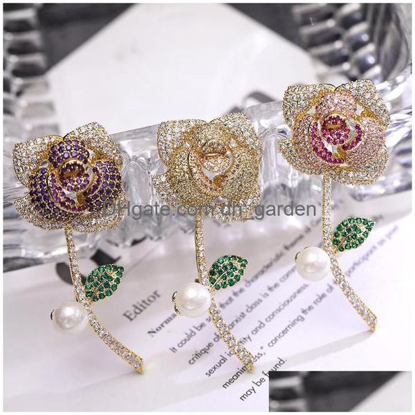 Cuelga la lámpara Esign Rose Flower Broches Pins Mujeres Joyería de moda 18K Chapado en oro Cubic Zirconia Cor Venta al por mayor D Dhgarden Dh0Cn