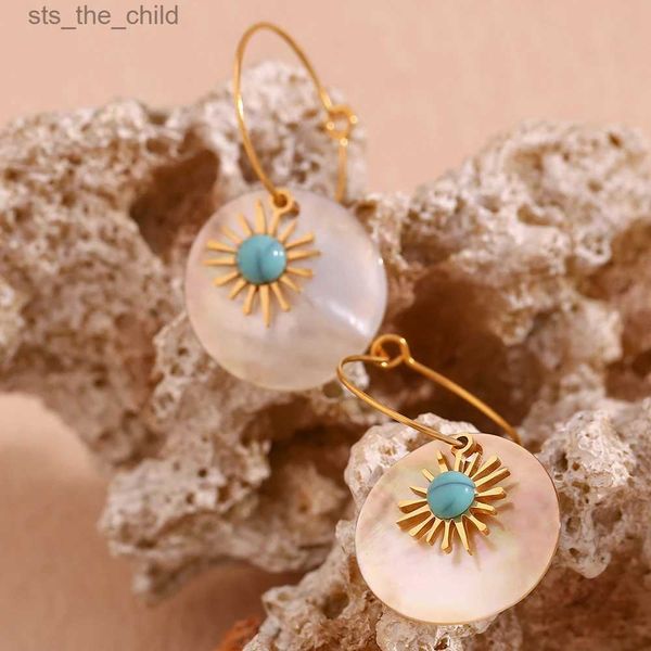 Lámpara colgante Pendientes colgantes de concha circular de girasol turquesa artificial de estilo étnico Joyas y accesorios de playa impermeables chapados en oro de 18 quilates C24326