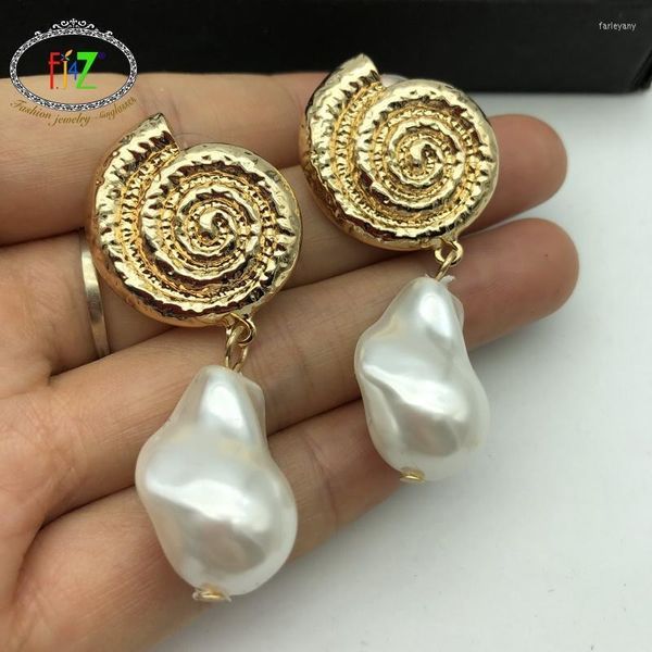 Cuelga la lámpara F.J4Z Pendientes de perlas irregulares Moda Lindo Simulado Encanto Aleación Concha Mujer Venta al por mayor Pendientes MujerDangle Farl22