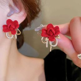 Boucles d'oreilles de feuilles de feuilles de fleur de fleur de lustre en peluche pour femmes