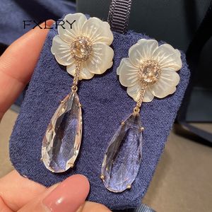 Dangle Lustre FXLRY Mode Élégante Grande Fleur De Coquille Blanche Avec Boucle D'oreille Goutte D'eau Pour Les Femmes Cadeau De Mariage De Mariée 230517