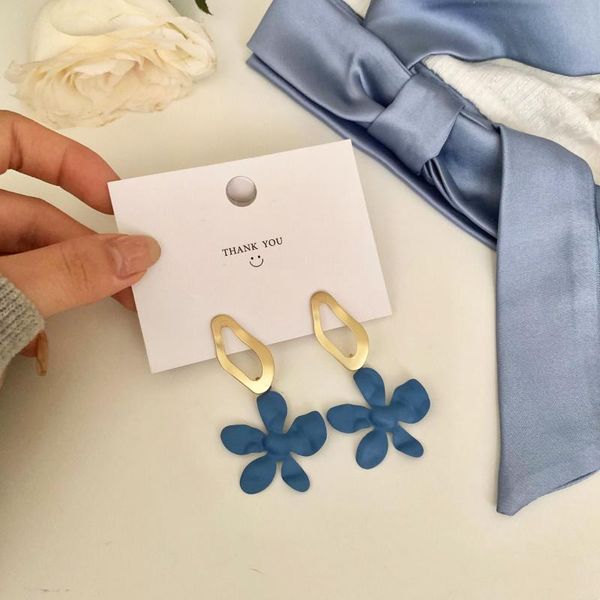 Pendientes colgantes de araña hipérbole de Color dorado con flor azul para mujeres y niñas, joyería Irregular geométrica de Metal Simple, regalos colgantes