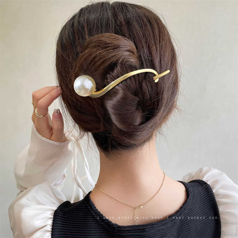 Lampadario pendente Coreano in metallo Farfalla Perla Fermaglio per capelli Forcina Grande Artiglio Moda Dolce Coda di cavallo Clip Barrette Fermacapelli Copricapo Accessori Z0608