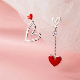 Chandelier en peluche coréenne Nouveau éteinte à coeur rouge asymétrique pour femmes créatives Creat Hollow ECG Tassel Zircon Pearl Earrs Girl Party Jewelry Gift