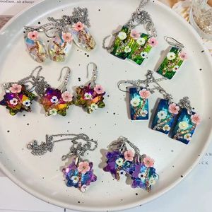Dangle Lustre coréen nouveaux crochets faits à la main arc-en-ciel violet vert cristaux de verre bohême fleur balancent boucles d'oreilles pour Bijoux de mariage