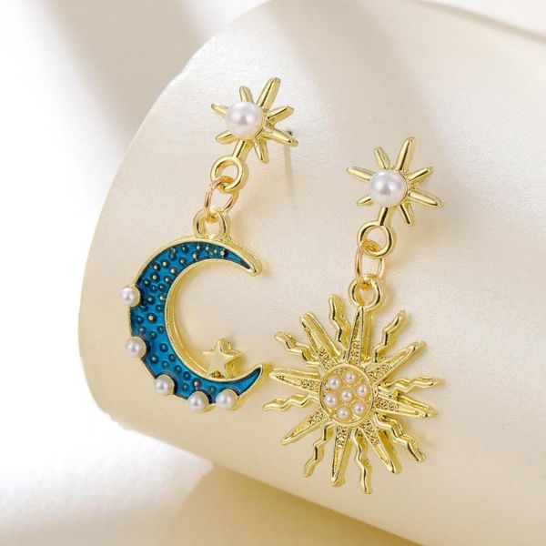 Chandelier de chandelier perdu Lady Moon Star Status Boucles d'oreilles pour femmes en strass simulation de bijoux suspendus en gros cadeaux