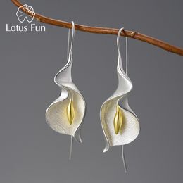 Dangle Lustre Lotus Fun Or 18 carats Long Hanging Calla Lily Flower Dangle Boucles d'oreilles pour les femmes Real 925 Sterling Silver Luxury Fine Jewelry 230519