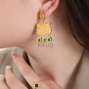 Dangle Chandelier Marka – boucles d'oreilles en acier inoxydable pour femmes, pendentif en verre vert, accessoires de luxe, bijoux pour filles, cadeau de fête, vente en gros, 24316