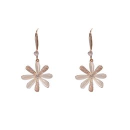 Dangle Kroonluchter Micro Pave Oorbellen Mooie Nieuwe Mode Zirkoon Opal Daisy Flower Pendientes Mujer Birthday Geschenken