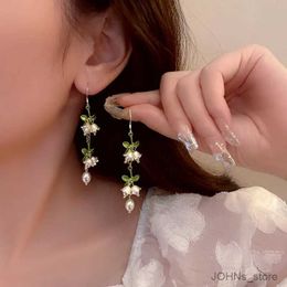 Bengelen kroonluchter nieuw design lelie van de vallei parel groen oor haak voor vrouwen mode elegante witte bloemen drop oorbellen bruiloft feest sieraden