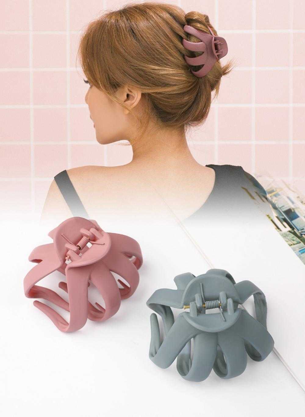 Dangle Chandelier Nouvelle couleur unie griffe de cheveux femmes filles pinces à cheveux géométriques pinces à cheveux en métal forme de lune de crabe pince à cheveux accessoires de cheveux Z0608