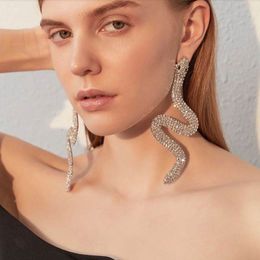 Dangle Lustre Rétro brillant cristal Serpent Boucles D'oreilles femmes exquises accessoires de mode robe de soirée de mariage de luxe 230621