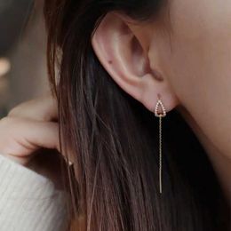 Boucles d'oreilles à glace à chaîne mince simple de lustre simple pour les femmes Fleur de chute de ramiage perçage de boucles d'oreille à longue ligne mini accessoires d'oreille bijoux