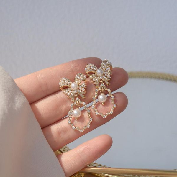 Araña colgante Diseño de Corea del Sur Joyería de moda Dulce y elegante Arco Cobre Zircon Perla Gota de agua Pendientes colgantes femeninos